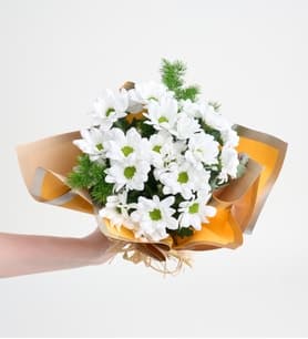 Sarı Bukette Beyaz Papatyalar