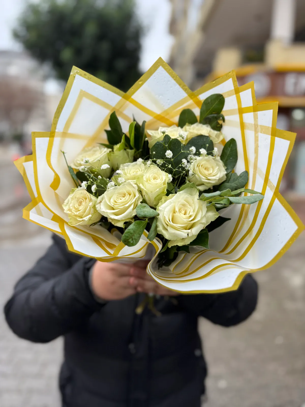 10 Lu Beyaz Gül Buketi