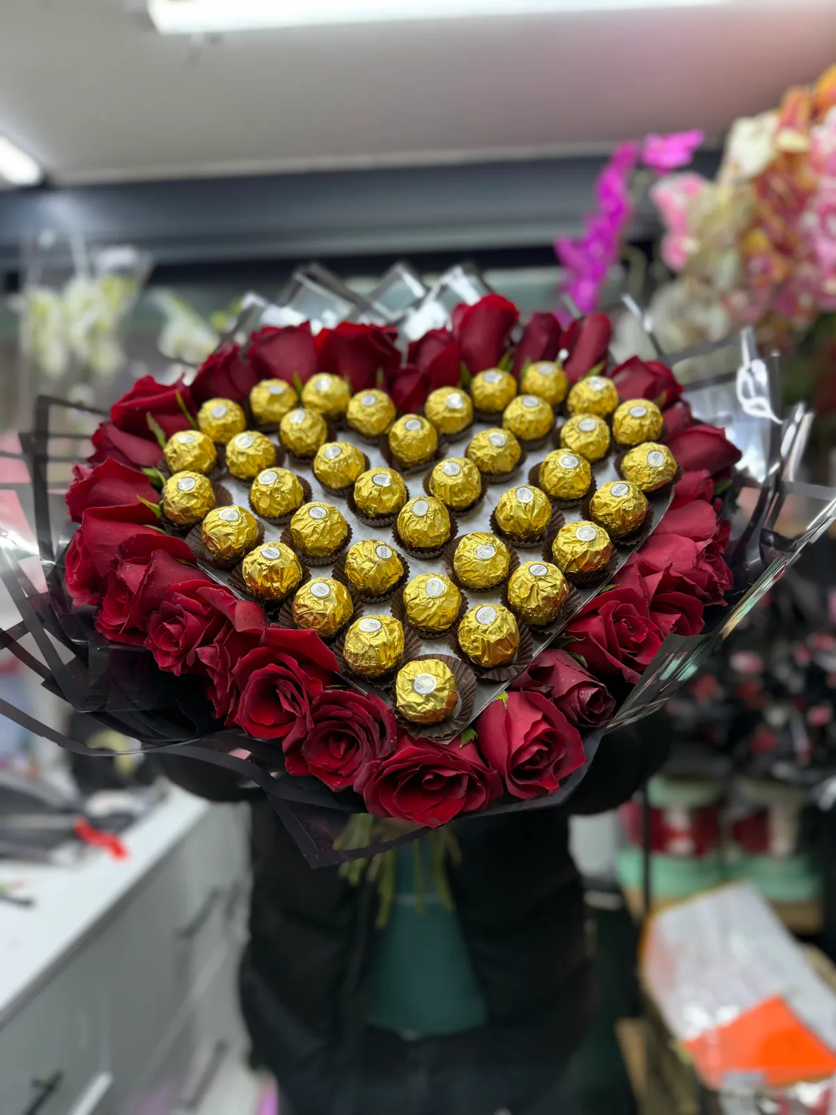 Lüx Çikolata ve Güller 